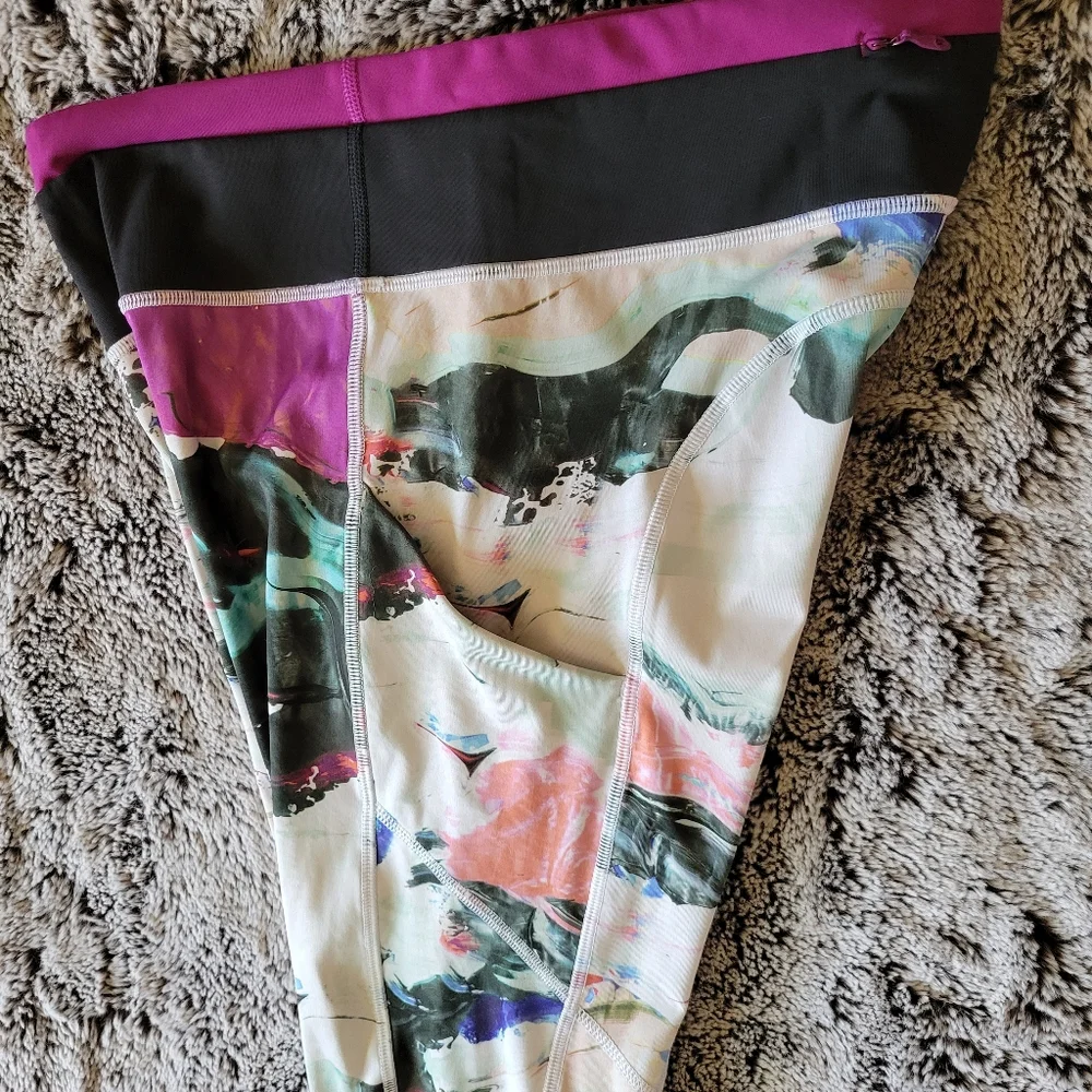 LULULEMON - Picture 8 of 8
